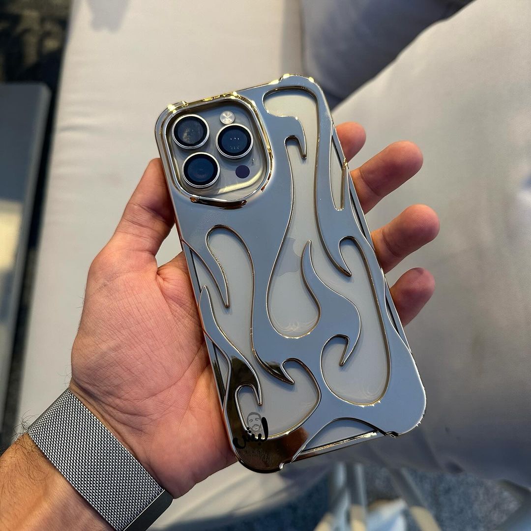 Dynamic iPhone Flame Case 🔥